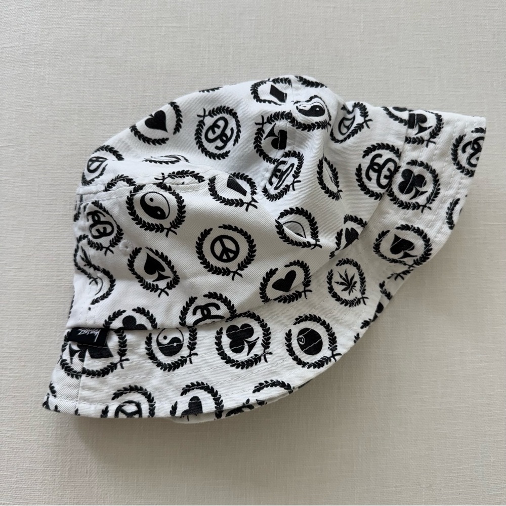 Stussy yin yang bucket hat